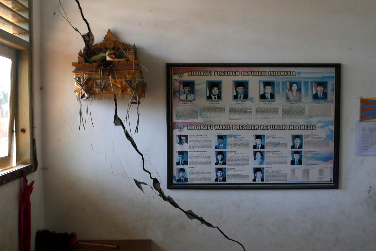 Σεισμός – Ινδονησία: Τρόμος από τον πανίσχυρο σεισμό