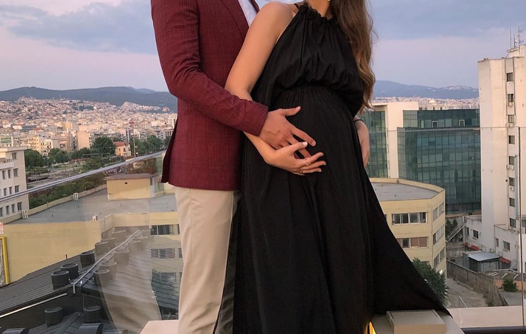 Πρώην παίκτρια του Next Top Model είναι έγκυος για πρώτη φορά!