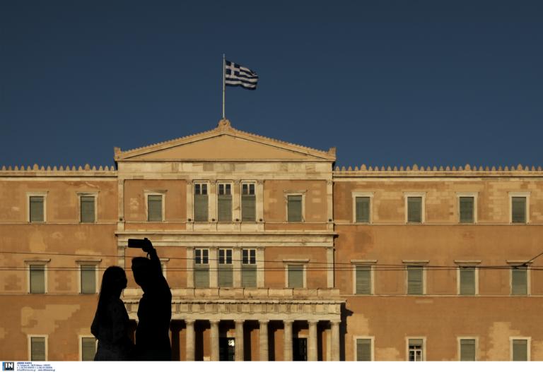 Τροπολογία Βρούτση: Καταργείται η απόλυση μόνο για βάσιμο λόγο και η συνυπευθυνότητα υπεργολάβων