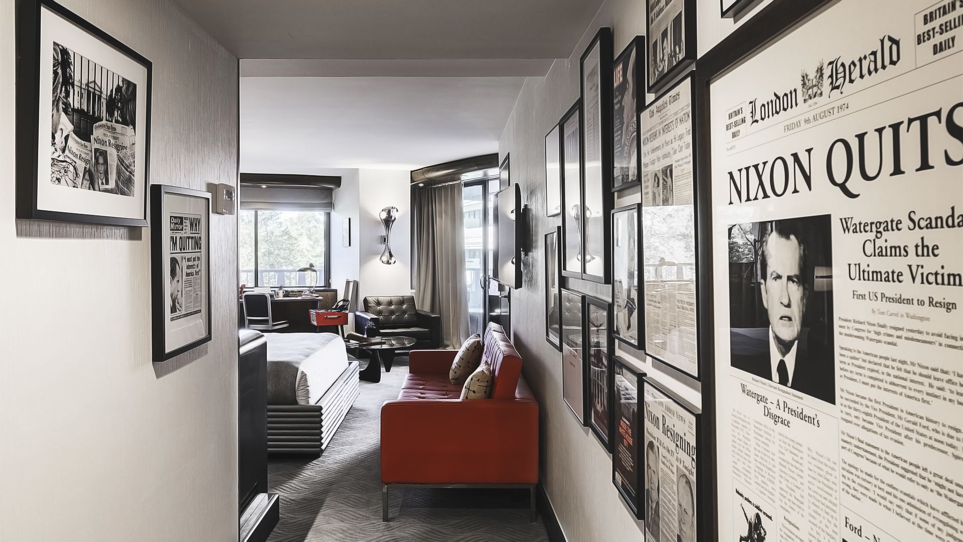 Μέσα στο ξενοδοχείο που ξέσπασε το μεγαλύτερο σκάνδαλο της Αμερικής