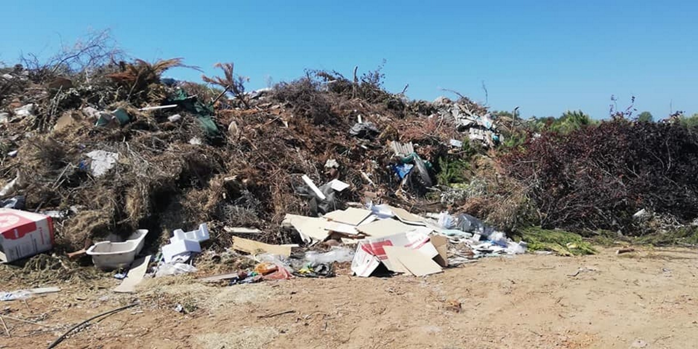 Χαλκιδική: “Πνίγονται” στα σκουπίδια οι οικισμοί της Ποτίδαιας