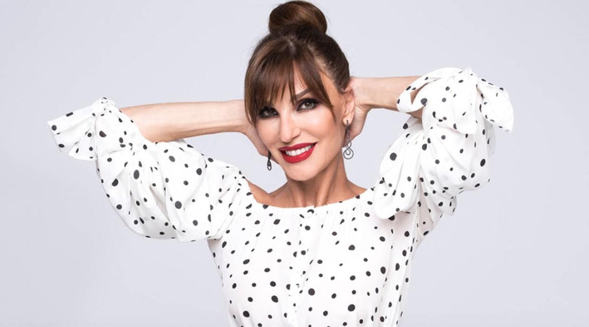 «Φωτιά και λάβρα» η Βίκυ Χατζηβασιλείου με τη hot… πόζα της!