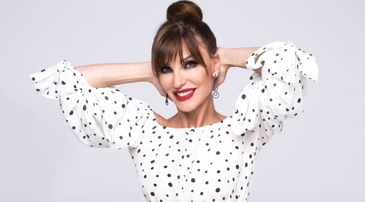 «Φωτιά και λάβρα» η Βίκυ Χατζηβασιλείου με τη hot… πόζα της!