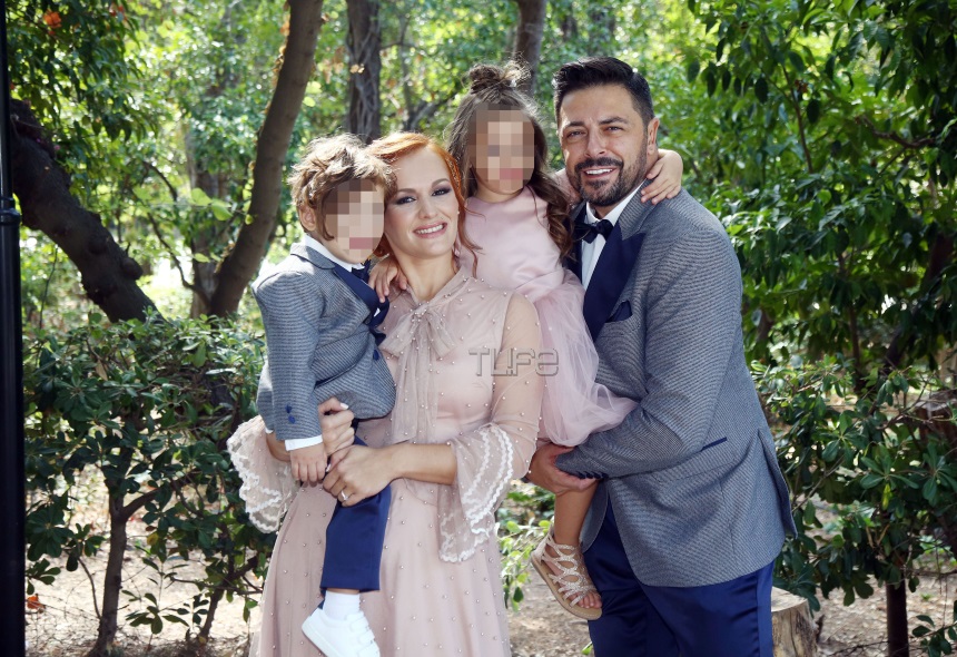 Γιώργος Χειμωνέτος – Εύα Μουρτζάκη: Το φωτογραφικό άλμπουμ της βάφτισης του γιου τους!