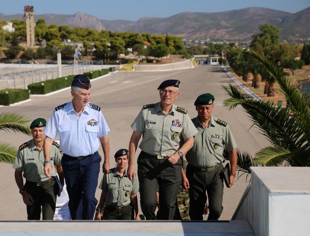 Ο ΑΓΕΕΘΑ, συνοδεία του ΑΓΕΣ, επισκέφθηκε μονάδες και σχηματισμούς των Ενόπλων Δυνάμεων