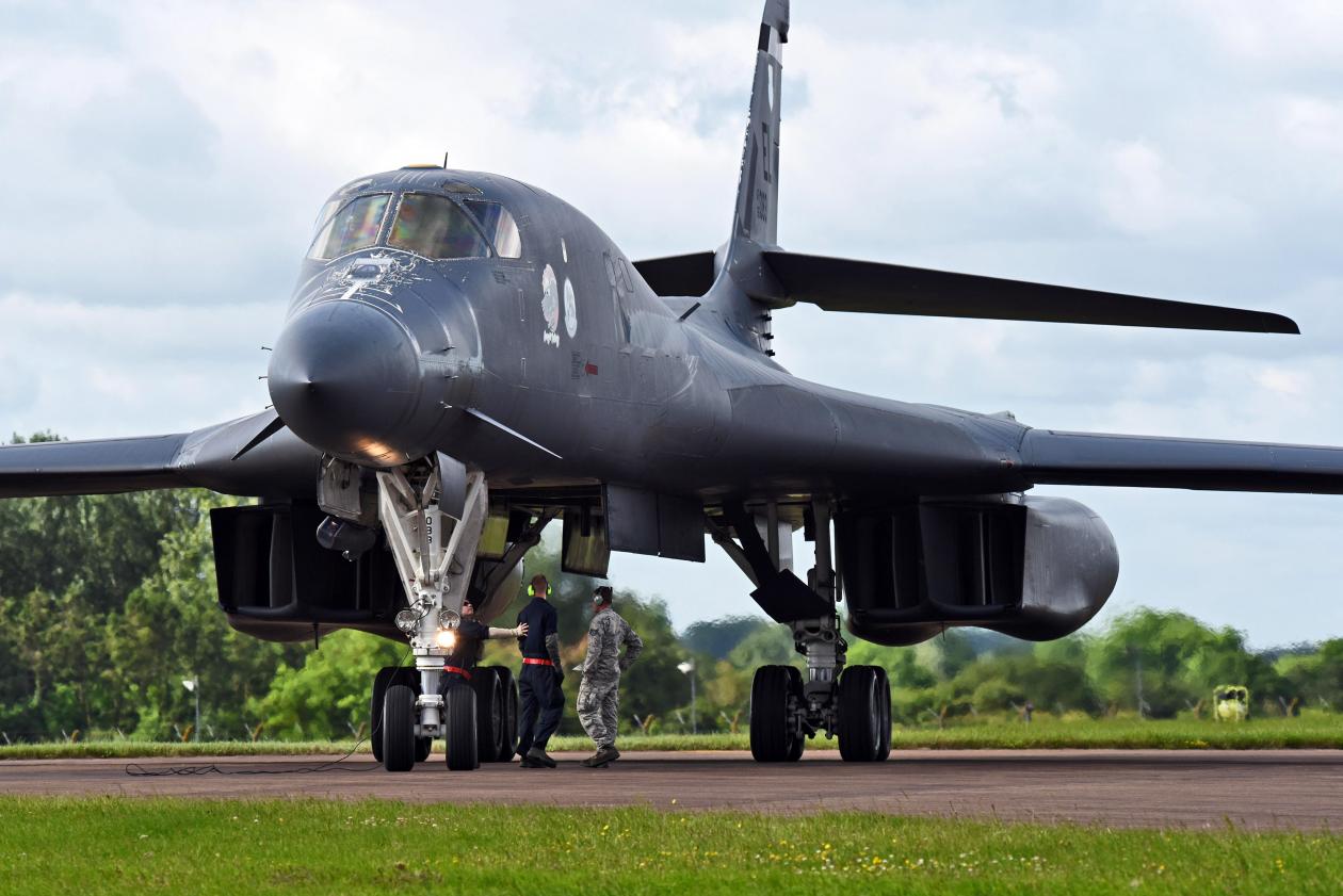 Οικονομική κρίση στην USAF; Οι ΗΠΑ κάνουν περικοπές στα βομβαρδιστικά αεροσκάφη τους [pic]