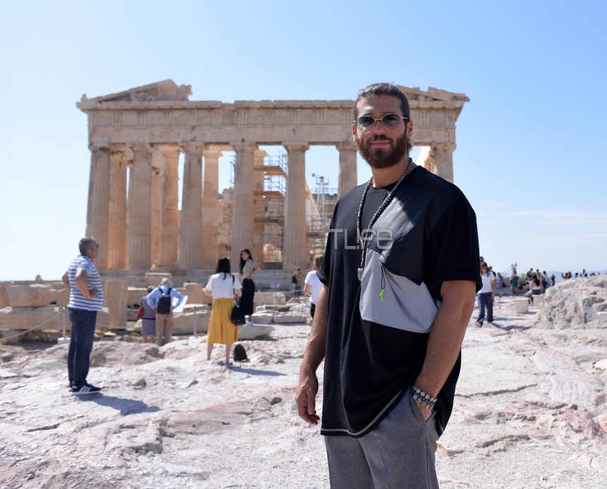 Στην Ακρόπολη ο “Φτερωτός Θεός” Τζαν Γιαμάν! Φωτογραφίες