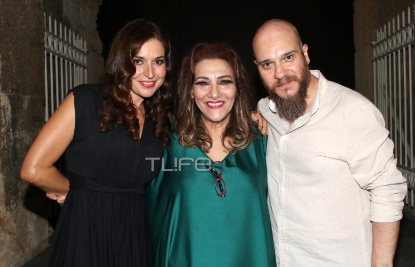 Ελένη Βιτάλη: Με τον γιο και τη νύφη της στο Ηρώδειο! Φωτογραφίες