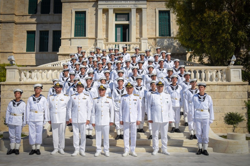 Τελετή Ορκωμοσίας Ναυτικών Δοκίμων ΠΝ και Δοκίμων Σημαιοφόρων Λιμενικού Σώματος [pics]