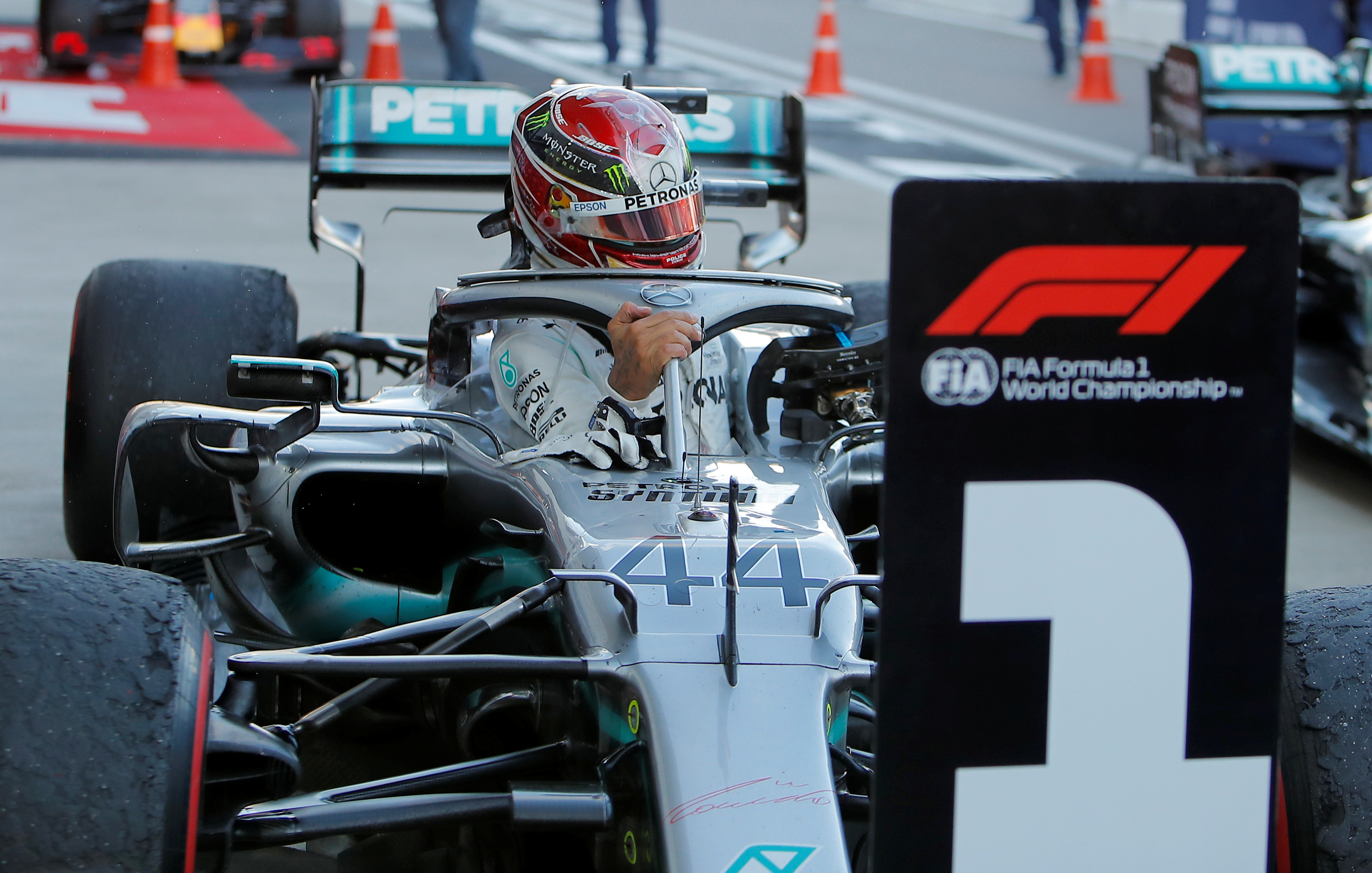 Formula 1: “Επέστρεψαν” Χάμιλτον και Mercedes! Στο βάθρο ο Λεκλέρκ