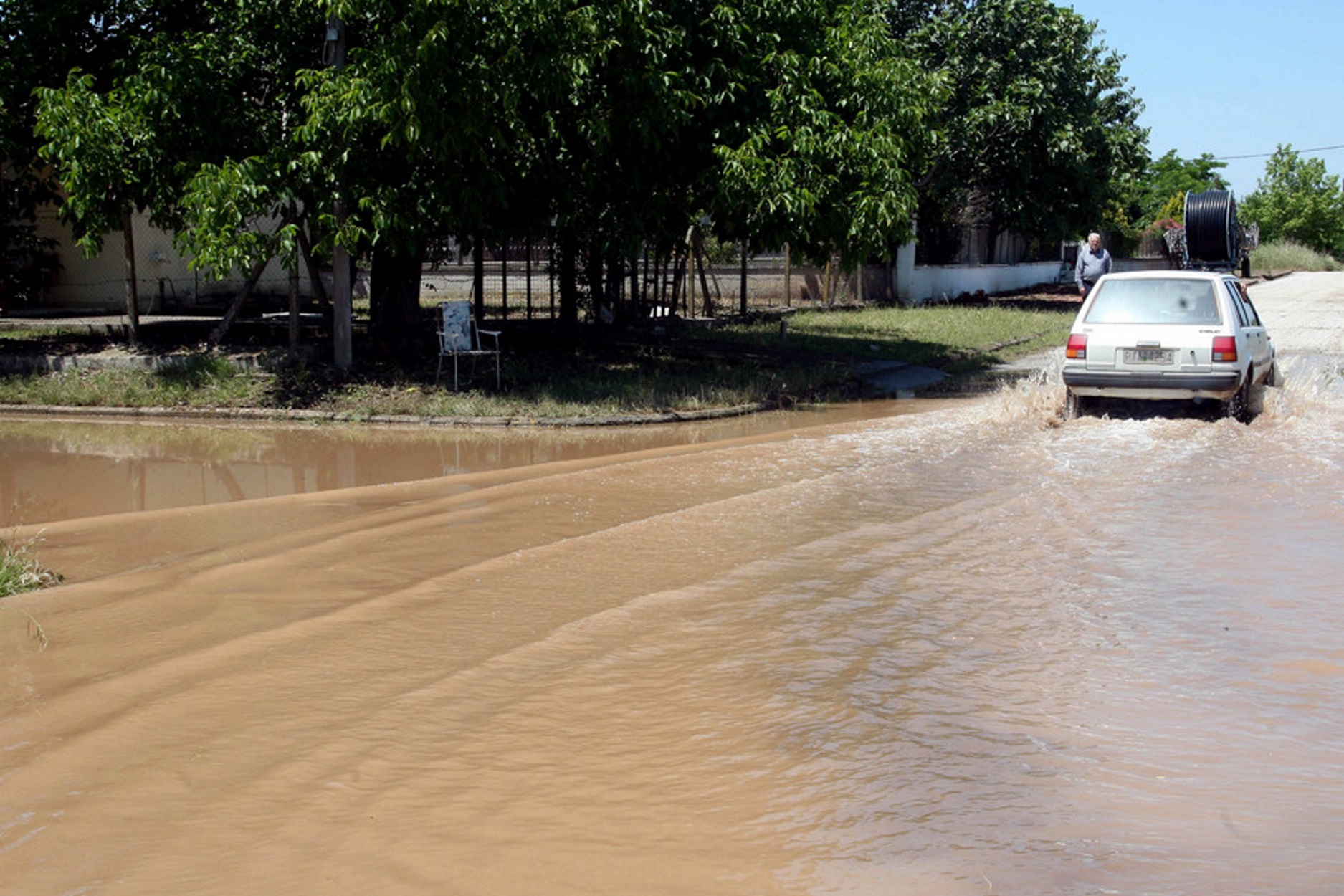 Καιρός – meteo: Έρχονται βροχές και καταιγίδες – Που θα πέσουν – “Τρελά” μελτέμια στο Αιγαίο!