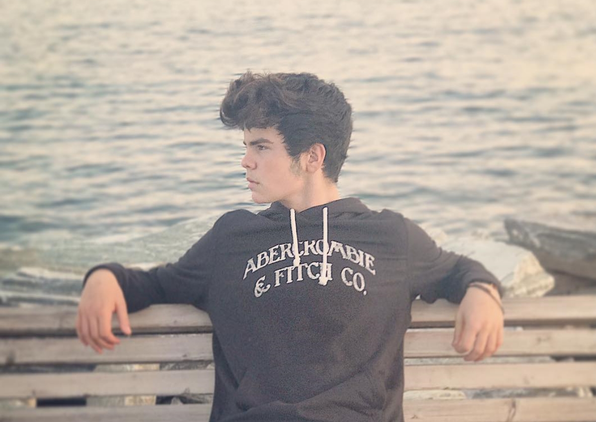 Άγγελος Λάτσιος: Ο γιος της Ελένης Μενεγάκη μας ξεναγεί στο κέντρο της Αθήνας!