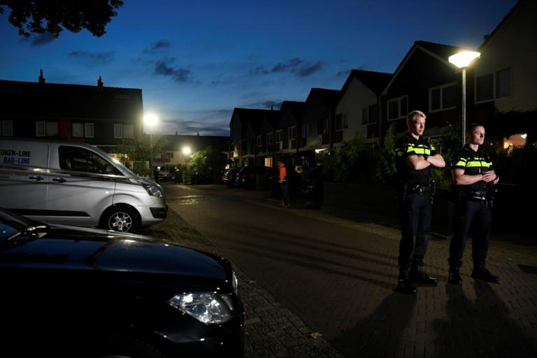 Λουτρό αίματος στην Ολλανδία - Αστυνομικός σκότωσε τα δύο παιδάκια του και αυτοκτόνησε! [pics, video]