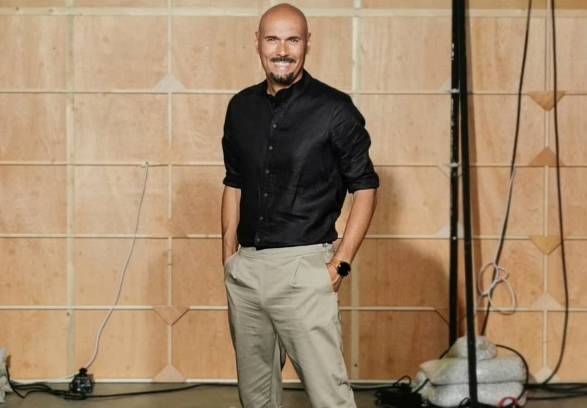 Ο Δημήτρης Σκουλός έβαλε ακόμα και φούστα για χάρη του GNTM! [pic]