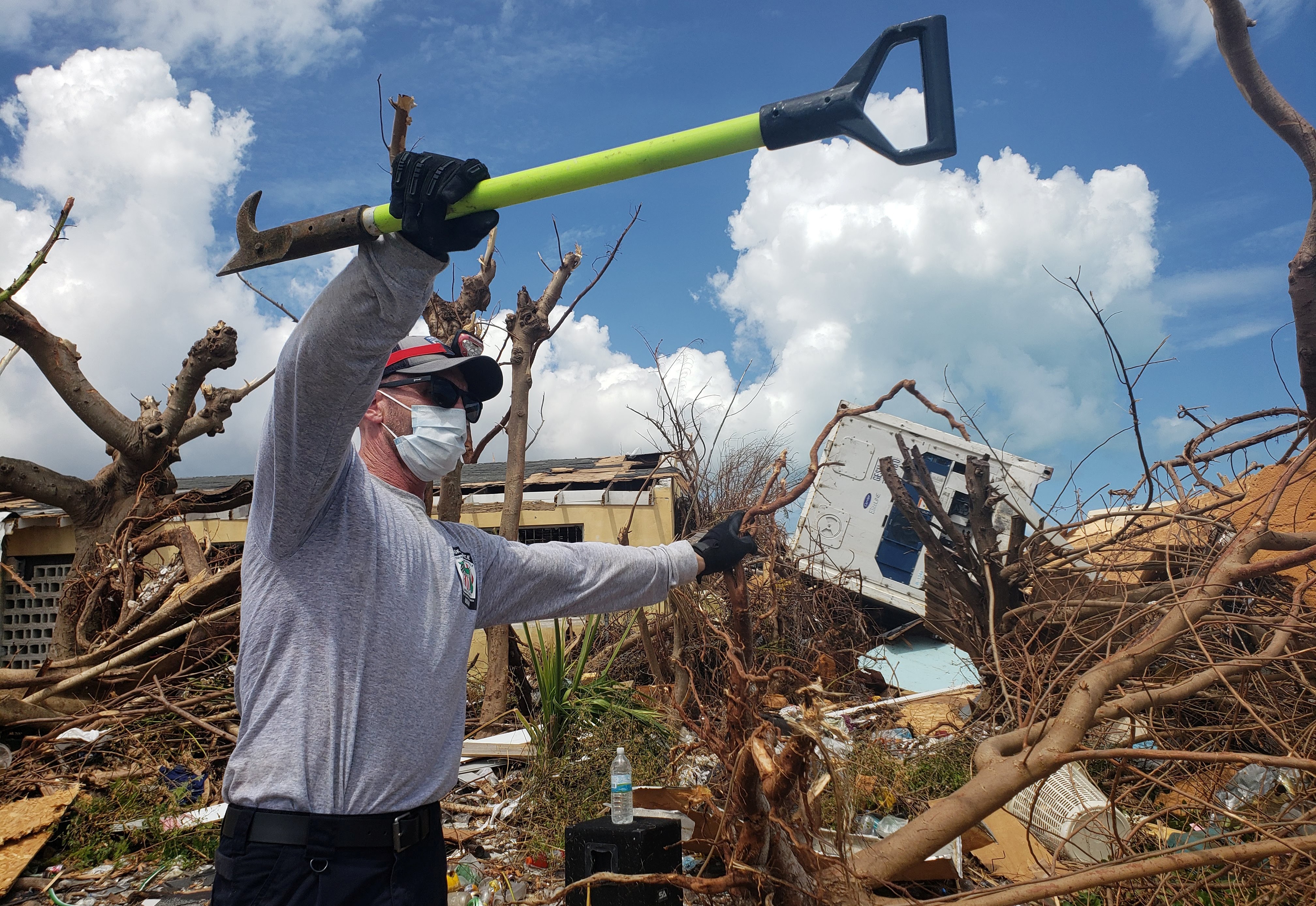 Τυφώνας Dorian: Στοίχισε τη ζωή σε τουλάχιστον 45 ανθρώπους – Πολλοί ακόμα αγνοούνται