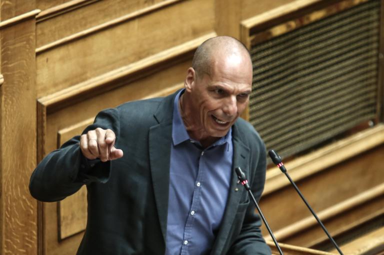 Βαρουφάκης: Διμέτωπη επίθεση κατά ΝΔ και ΣΥΡΙΖΑ – «Όλα τα γεράκια της υφηλίου χτυπάνε τον Γαβρά»!