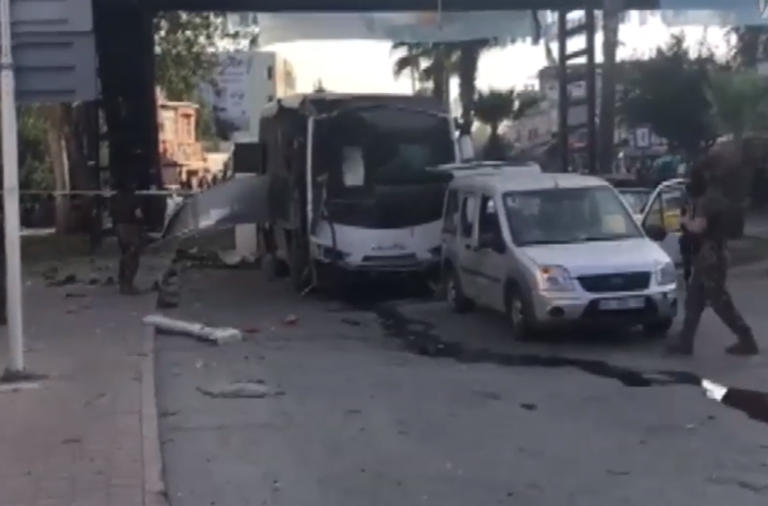 Έκρηξη σε λεωφορείο στα Άδανα - 5 τραυματίες