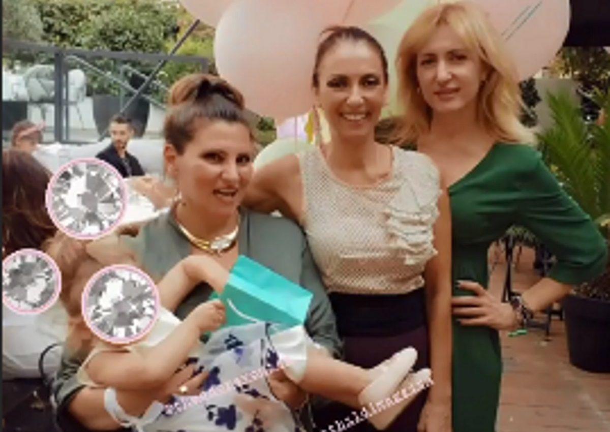 Θεοδώρα Βουτσά: Η κόρη του Κώστα Βουτσά έγινε νονά! [pics, video]