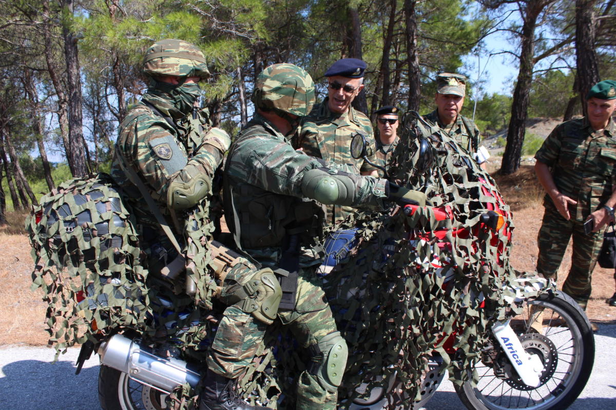 Επιθεώρηση του Αρχηγού του ΓΕΣ Αντιστράτηγου Καμπά σε μονάδες Εθνοφυλάκων στο Αιγαίο [pics]
