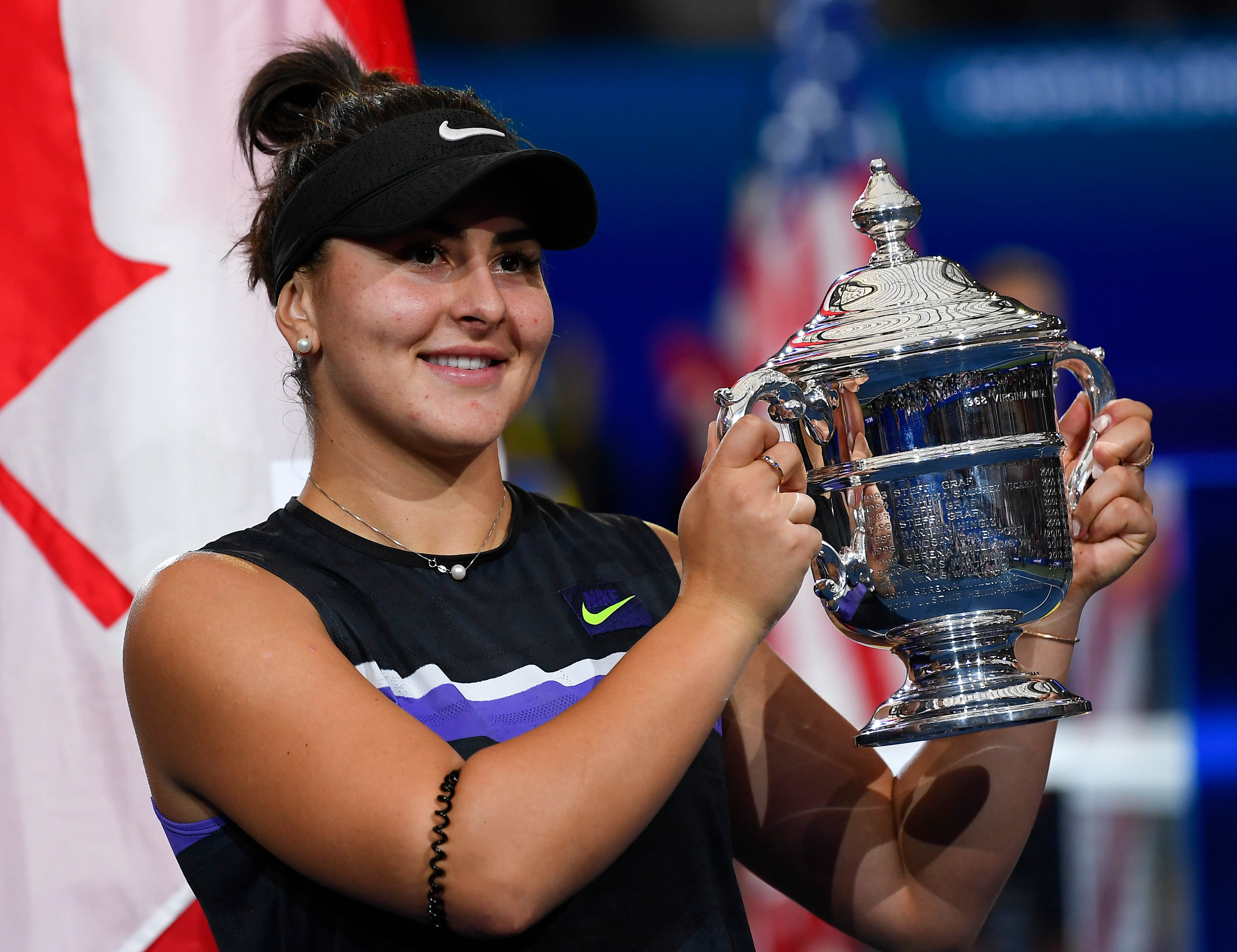US Open: 19χρονη “Βασίλισσα” στη Νέα Υόρκη! “Διέλυσε” την Σερένα Γουίλιαμς – video
