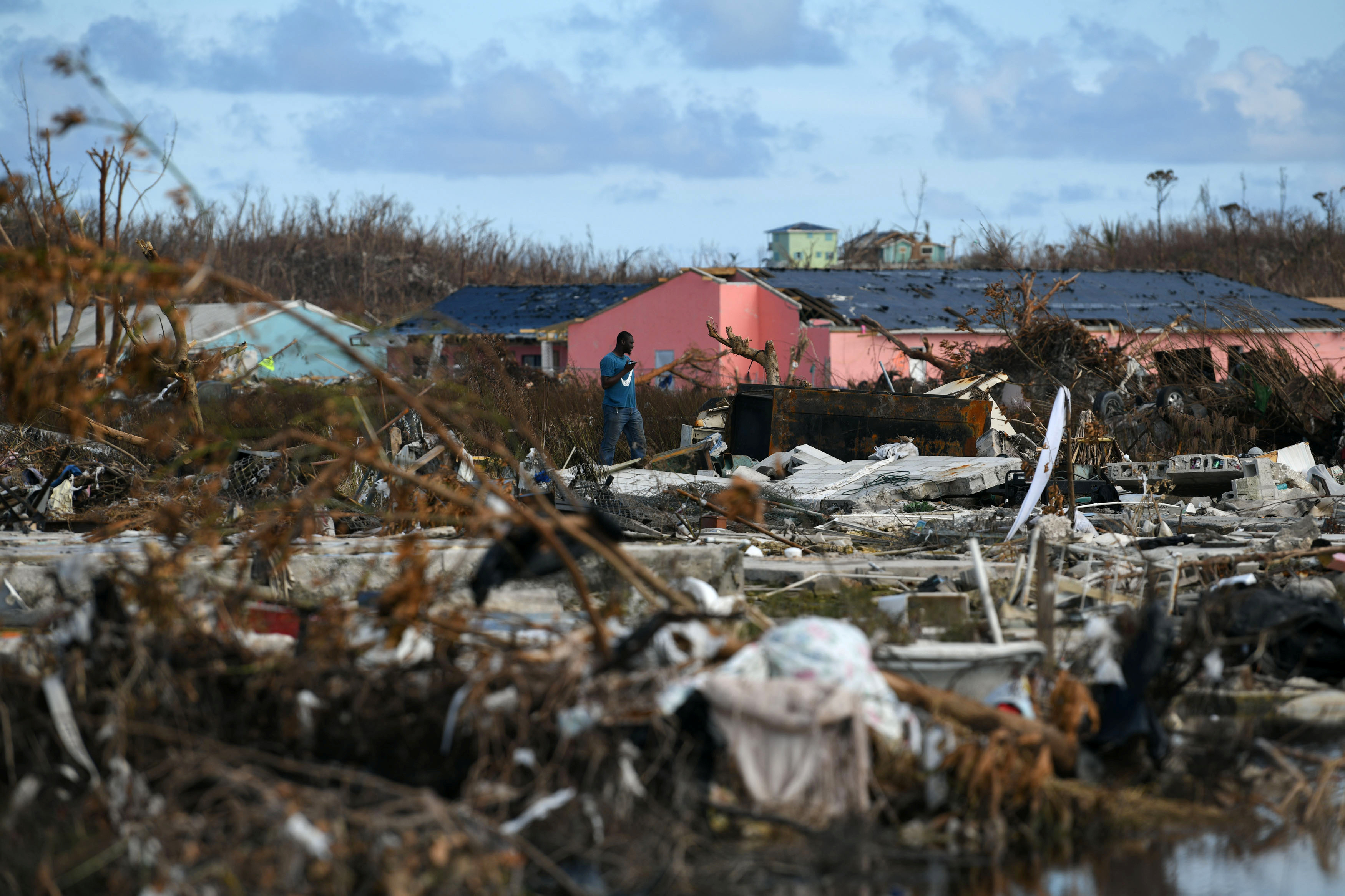 Τυφώνας Dorian: Ξεκληρίστηκε η οικογένεια του Σίντνεϊ Πουατιέ – Αγνοούνται 23 μέλη της