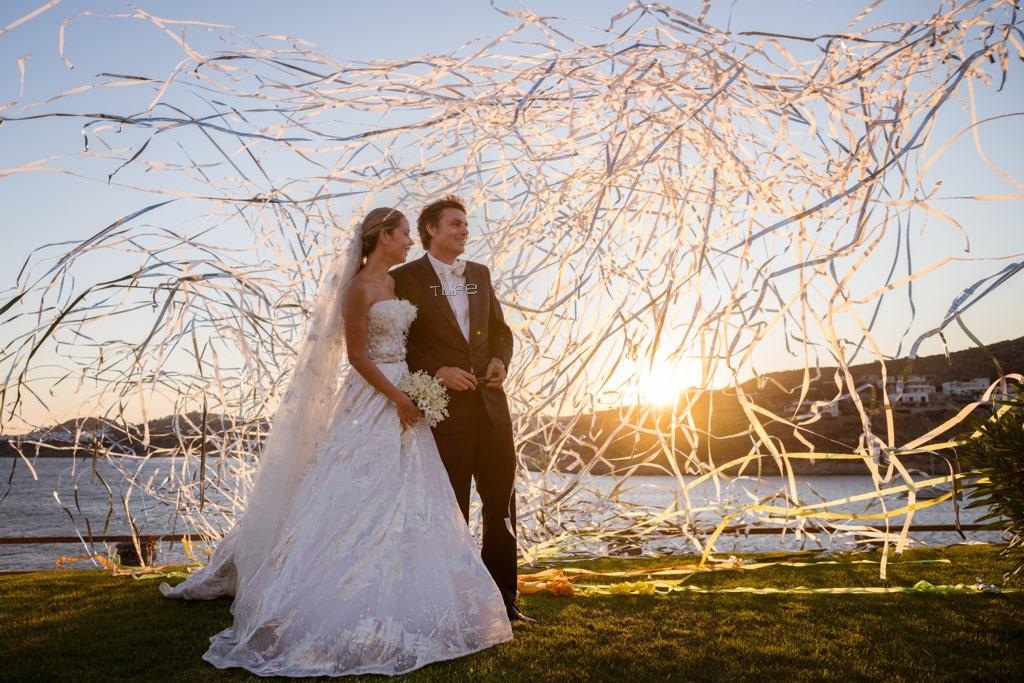 Νίκος Κριθαριώτης – Ναστάζια Δαρίβα: Νέες φωτογραφίες από τον λαμπερό γάμο τους στη Μύκονο!