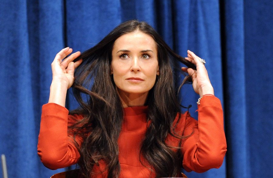 Η 56χρονη Ντέμι Μουρ πόζαρε γυμνή για εξώφυλλο περιοδικού