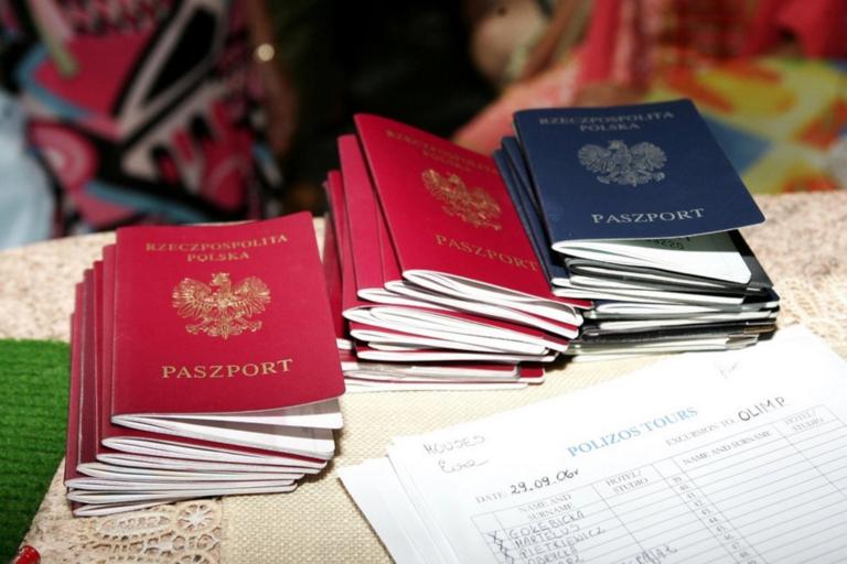Ελληνική εταιρεία θα εκτυπώσει 35 εκατομμύρια διαβατήρια Μπαγκλαντές!