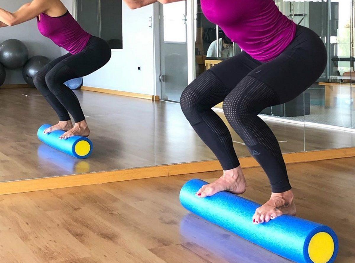 Ελληνίδα ηθοποιός έχει βαλθεί να μας τρελάνει τις ικανότητές της στην ευλυγισία!