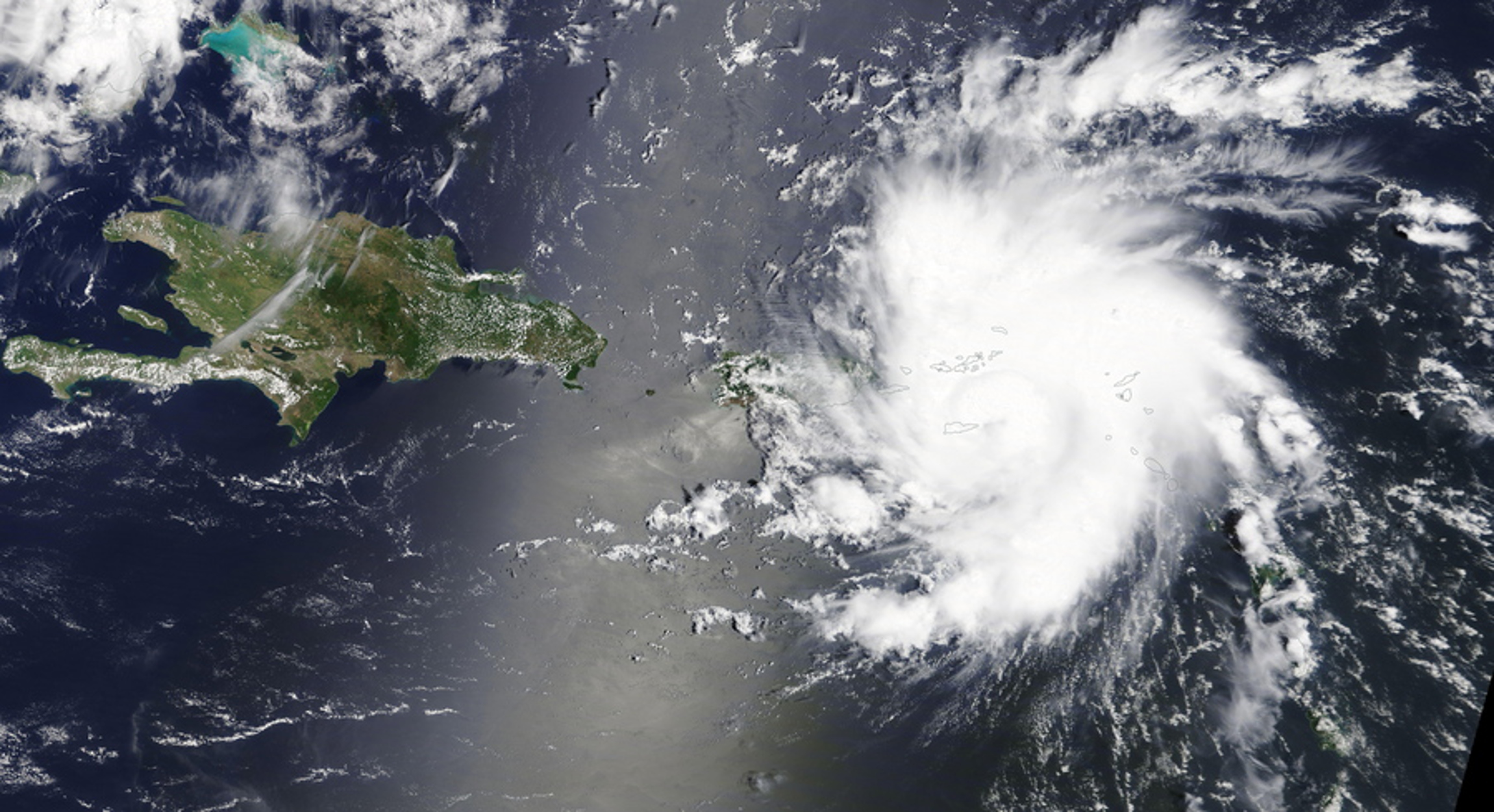 Μπαχάμες: Τρόμος για τον κυκλώνα Ντόριαν – “Ανέβηκε” στην κατηγορία 5 [pics]