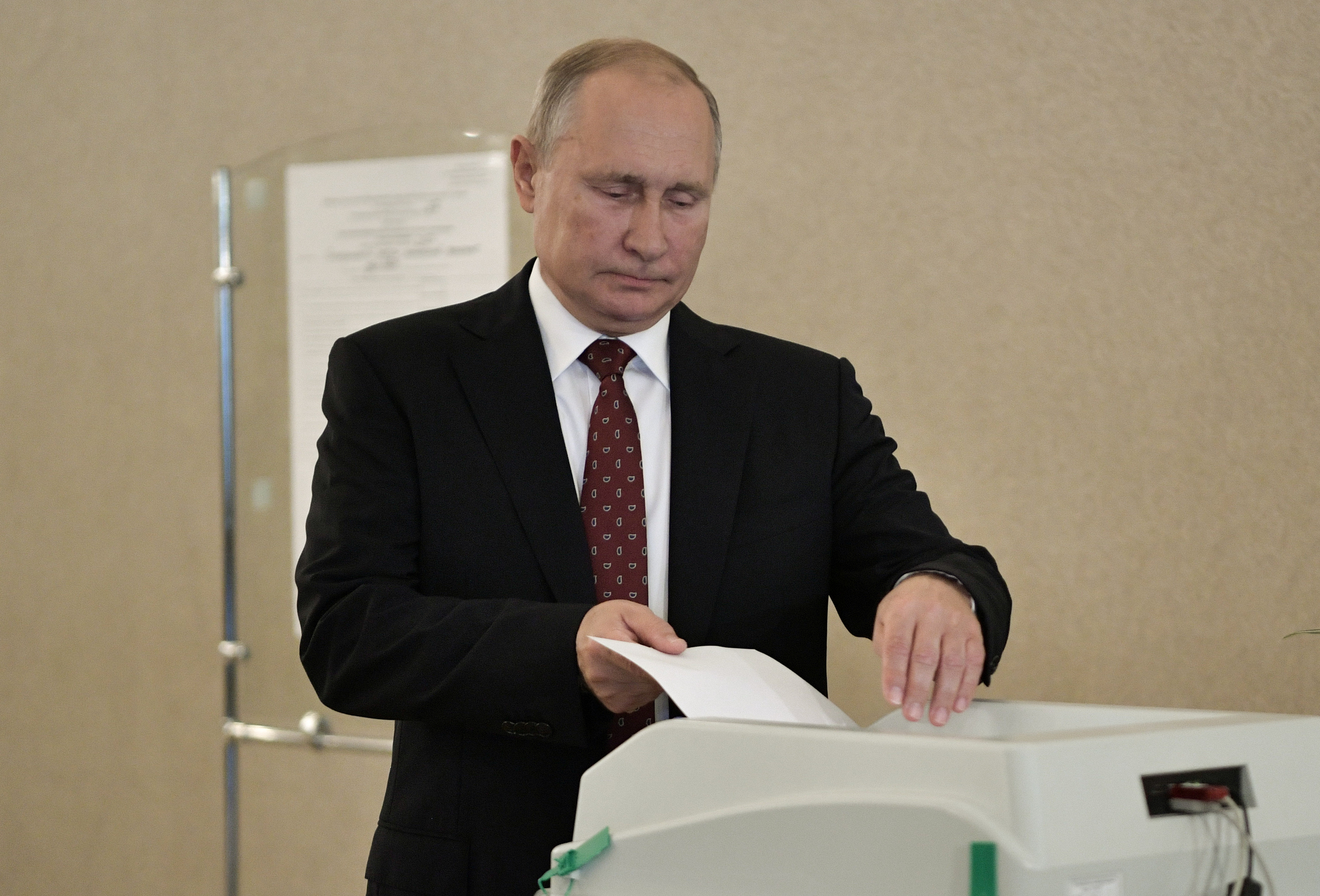Ρωσία: “Χαστούκι” στον Πούτιν – Χάνει το 1/3 των εδρών στην Μόσχα