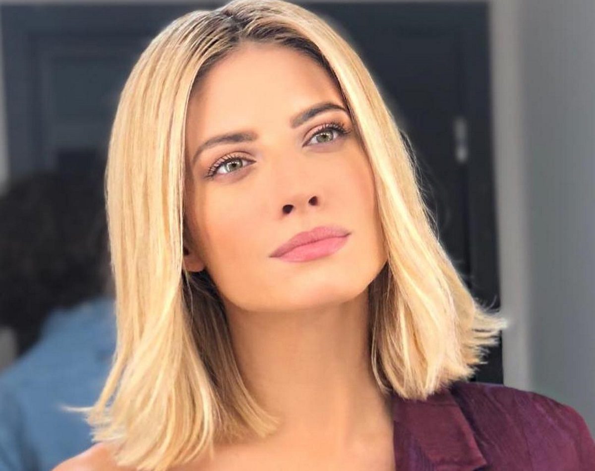 Κι όμως! Η Ευαγγελία Αραβανή τρώει junk food και… το απολαμβάνει!