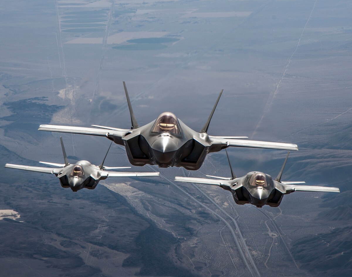 Μαχητικά F-35 ρίχνουν βόμβες βάρους 36 τόνων στο Ιράκ! Δείτε τα αποτελέσματα [vid]