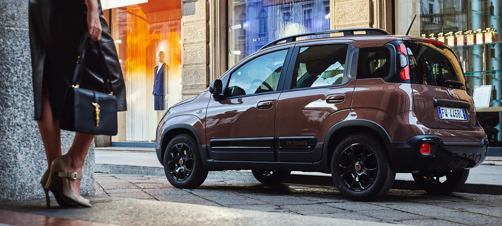 Νέα premium έκδοση για το FIAT Panda με άρωμα… Trussardi! [pics]