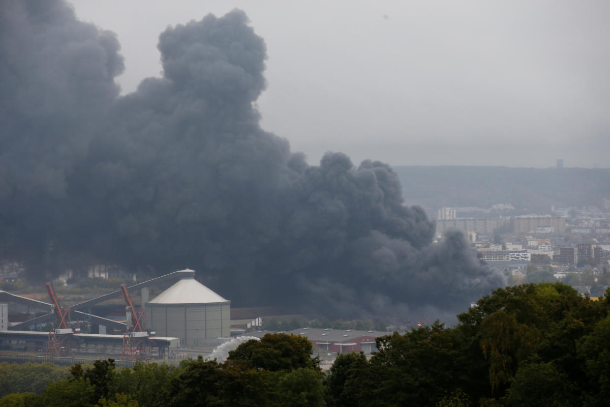 Συναγερμός στη Γαλλία! Μεγάλη φωτιά σε χημικό εργοστάσιο