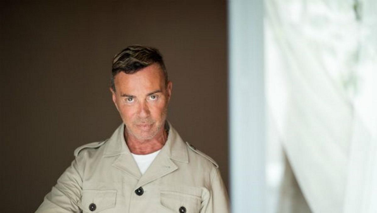 Έξαλλος ο Λάκης Γαβαλάς για το «σφυρί»!