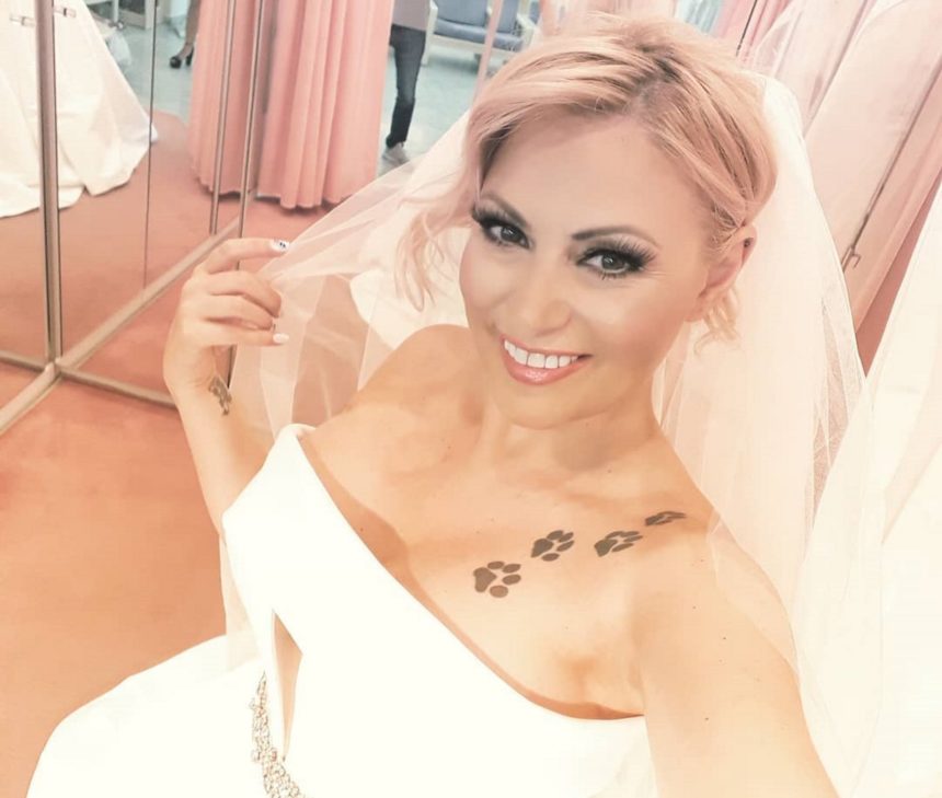 Παντρεύτηκε το “Γωγουλίνι”! Βίντεο από τον γάμο της στο Δημαρχείο!