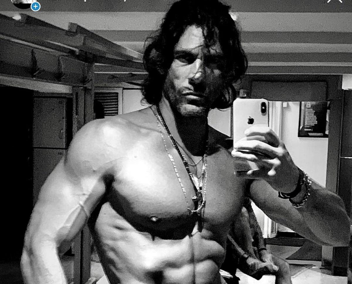 Γιάννης Σπαλιάρας: Με αυτή την ανάρτηση βάζει τέλος στην κόντρα του με τον Παπανώτα!