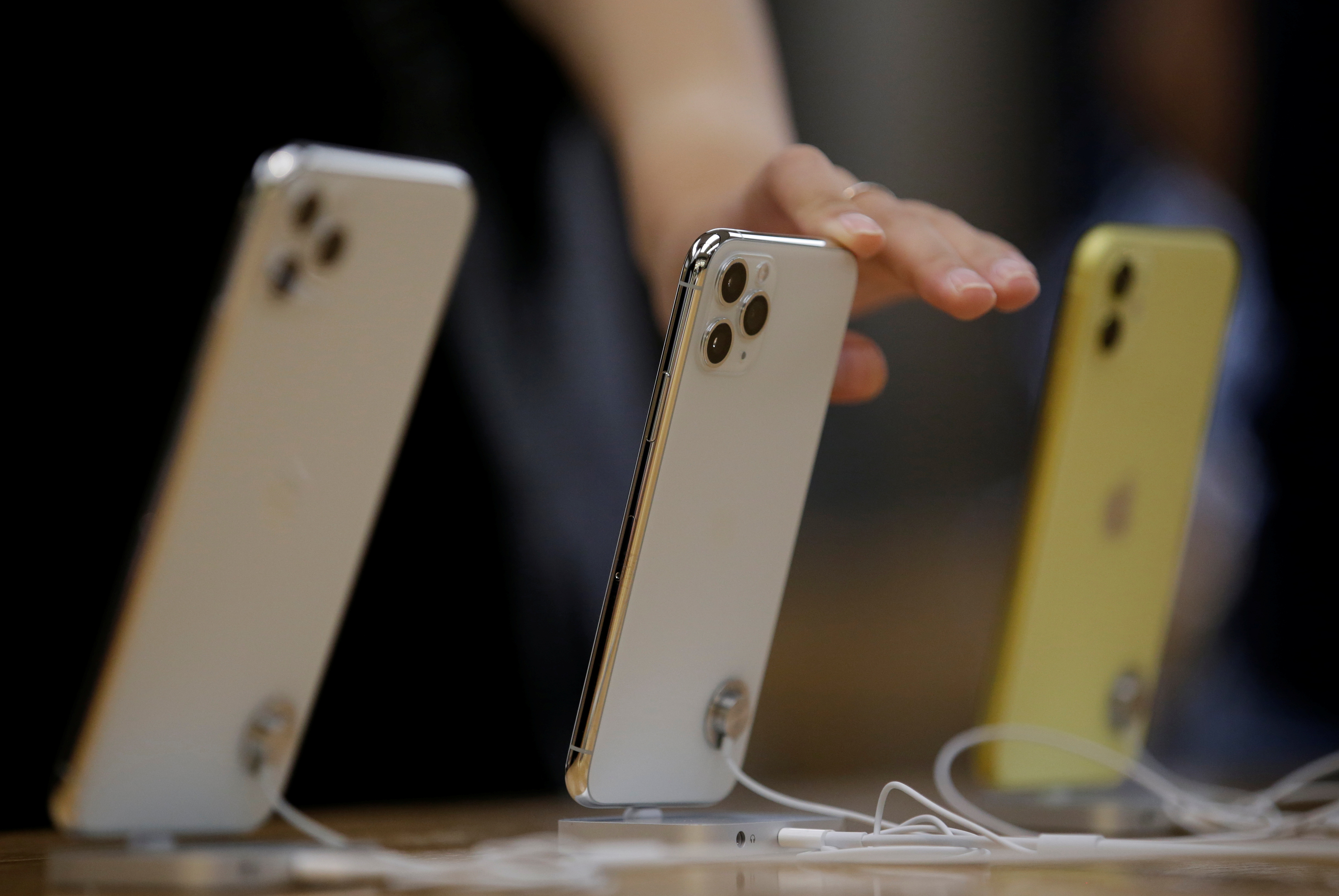 iPhone 11: Εξαντλήθηκαν μόλις… κυκλοφόρησαν στην Ελλάδα! 10 εκατ. ευρώ πλήρωσαν οι Έλληνες!