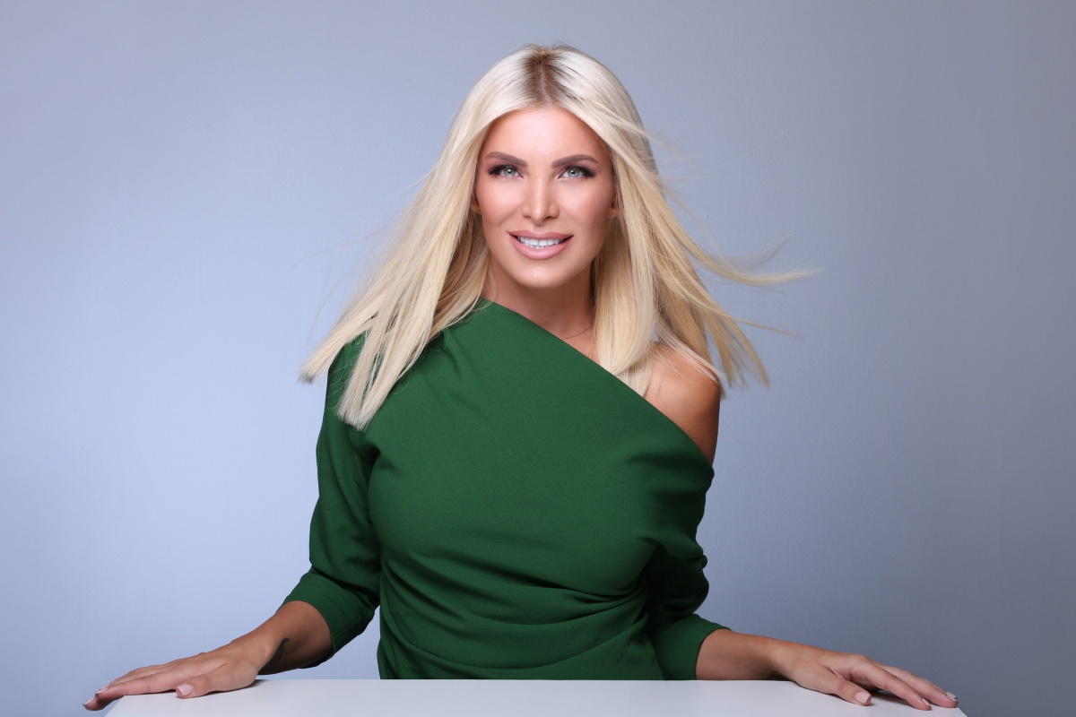 Η Κατερίνα Καινούργιου κάνει πρεμιέρα και αυτοί είναι οι νέοι συνεργάτες της