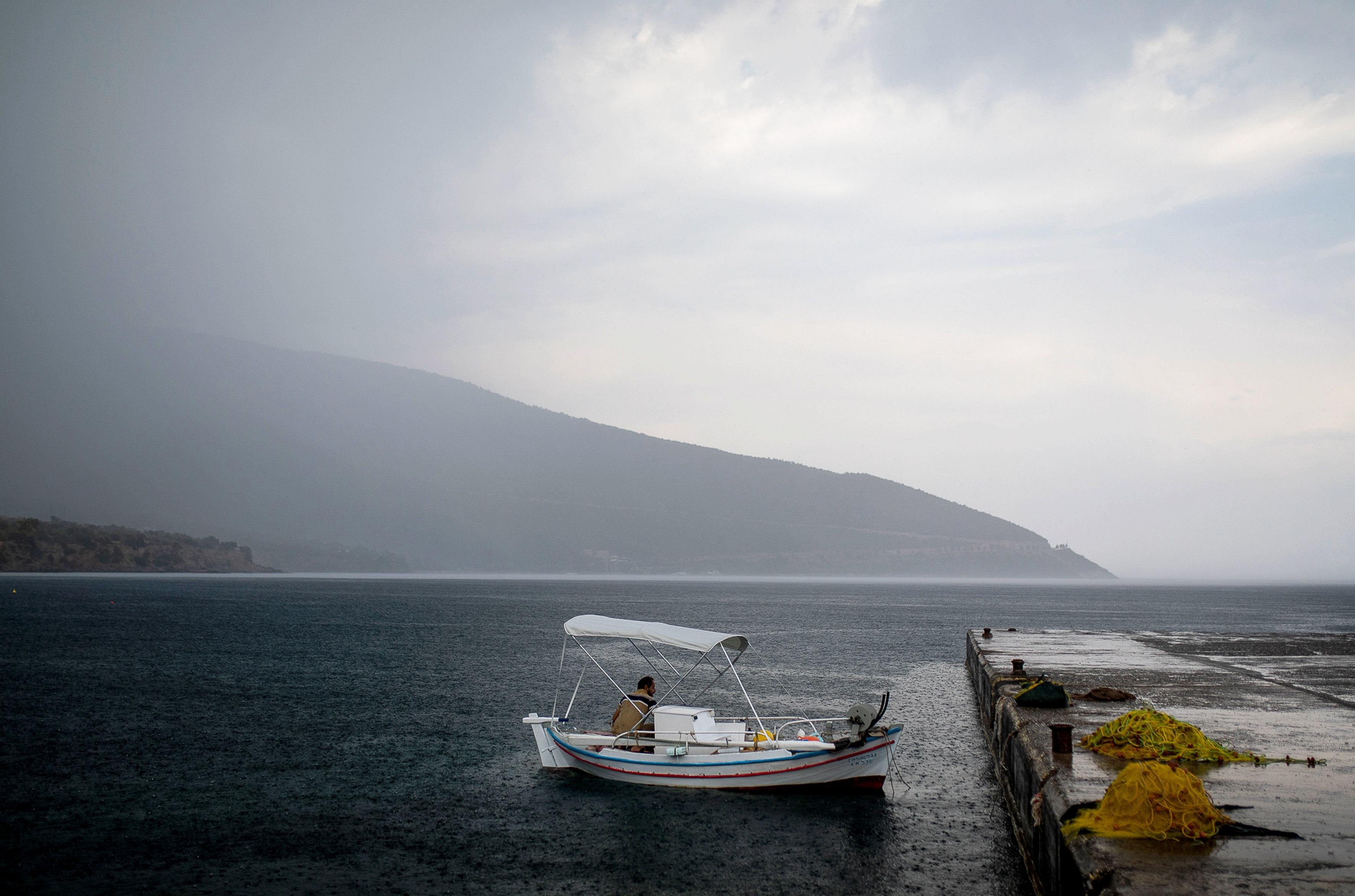 Καιρός σήμερα: Χαλάει με τοπικές βροχές και σποραδικές καταιγίδες