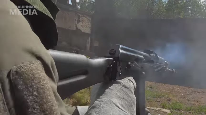 Έτσι… λιώνουν τα AK-74M – Το “viral” βίντεο της Καλάσνικοφ! [vid]