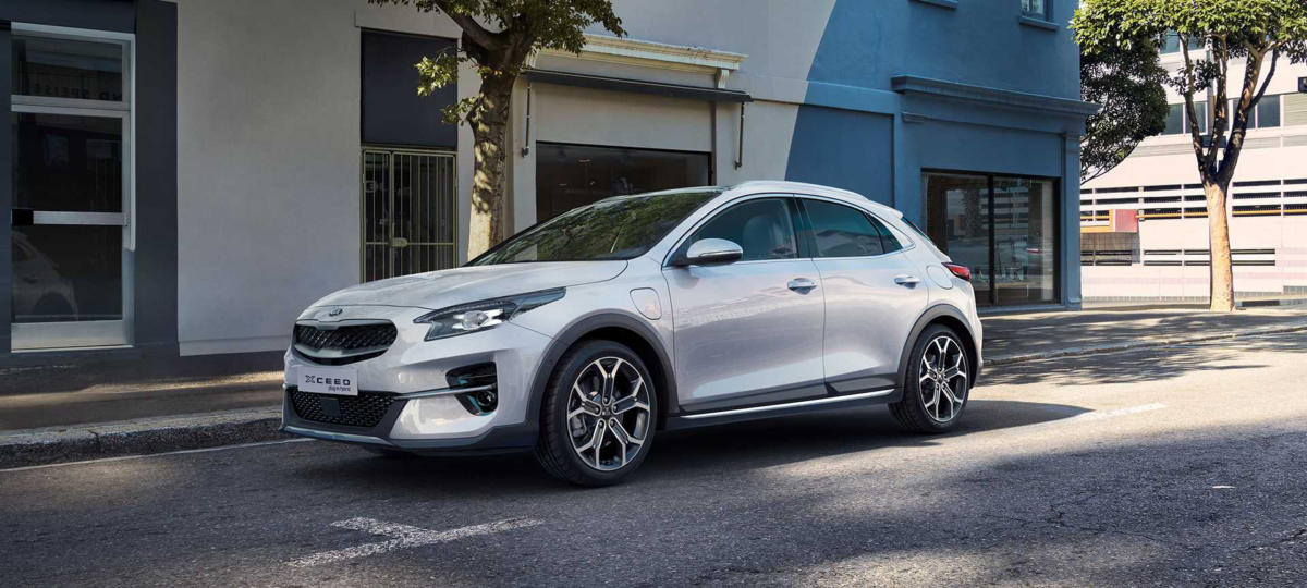 Νέα επαναφορτιζόμενα υβριδικά Kia ΧCeed και Ceed Sportswagon