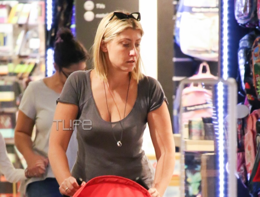 Η Σία Κοσιώνη είναι full time μαμά – Για ψώνια μαζί με τον 2χρονο γιο της! [pics]