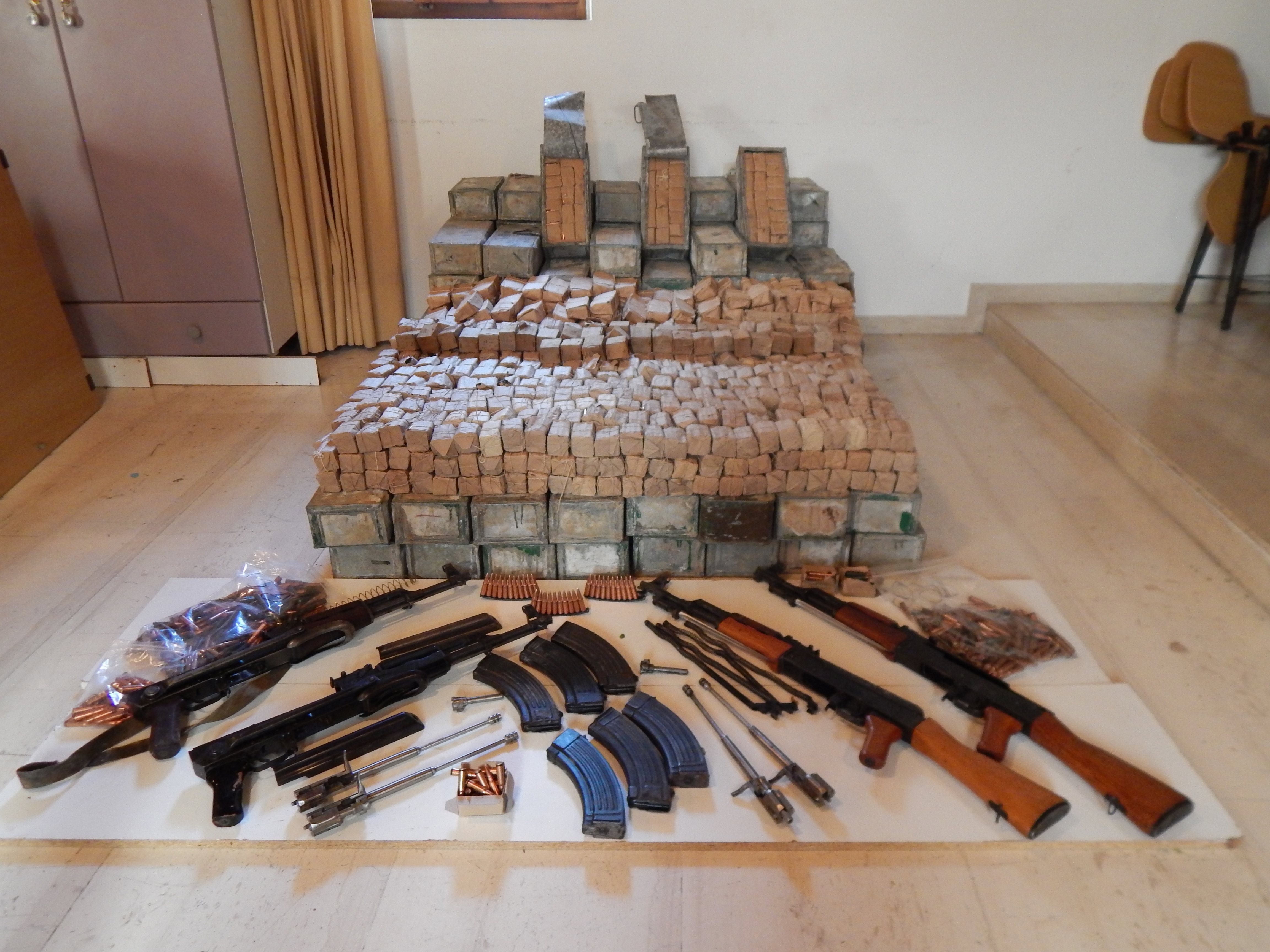 Κρήτη: Αποκαλύψεις και συλλήψεις για μεγάλη υπόθεση εμπορίας όπλων – Πίσω από τα καλάσνικοφ ένας τζίρος εκατομμυρίων [pics, video]