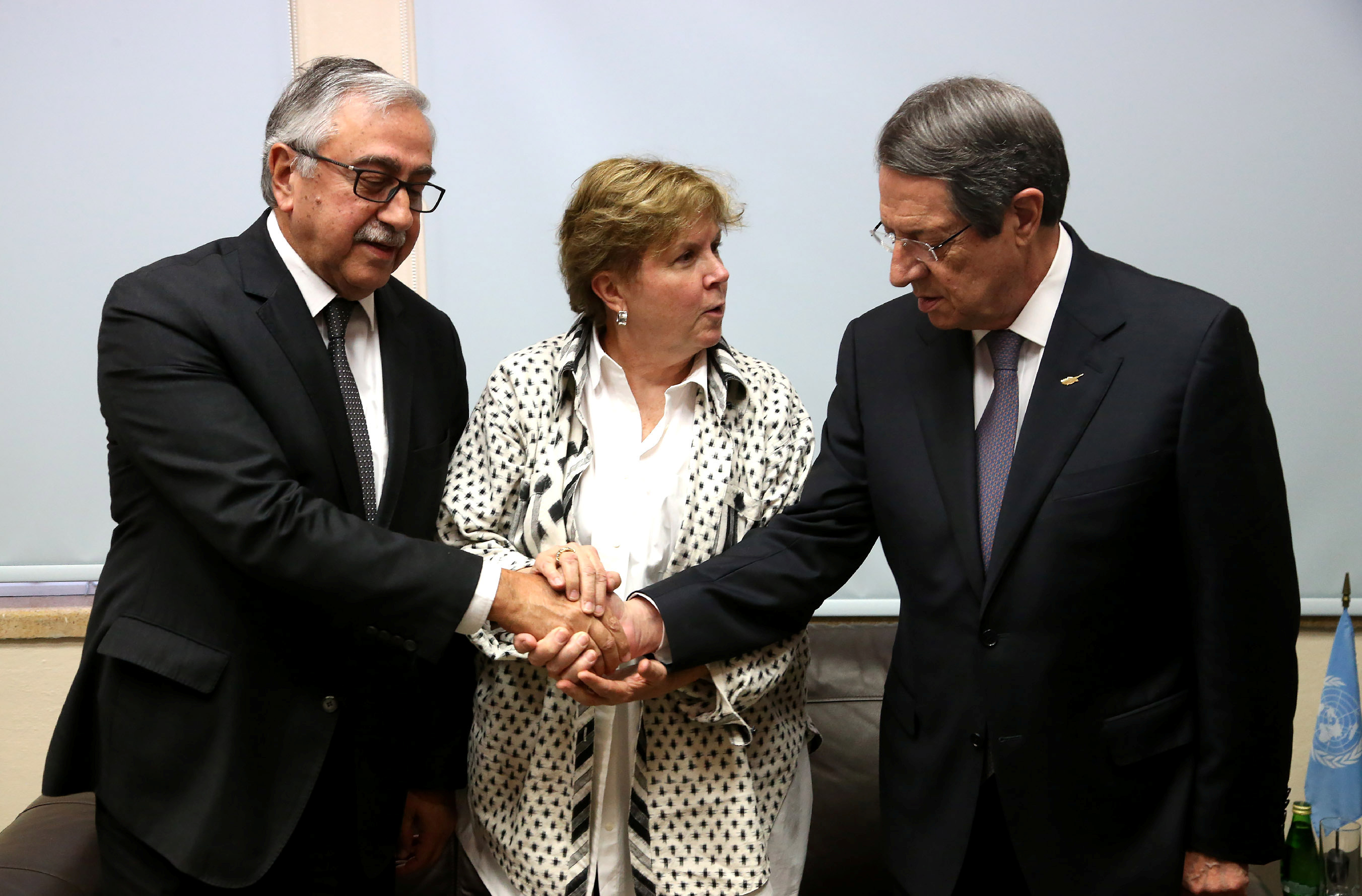 Έστειλε “μήνυμα” η απεσταλμένη του  ΟΗΕ: Έγιναν σοβαρά βήματα προόδου στο Κυπριακό!