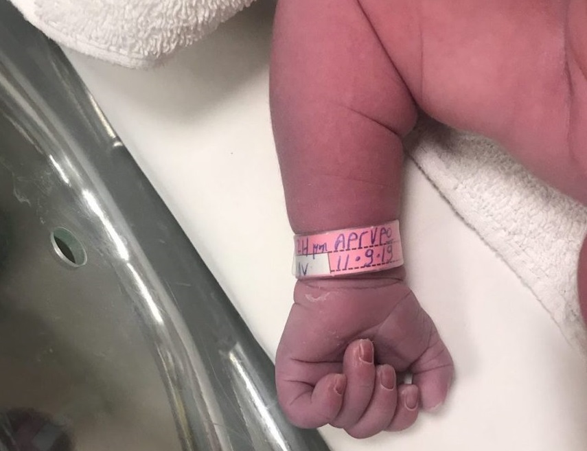 Έγινε πατέρας για δεύτερη φορά και το ανακοίνωσε με μια τρυφερή φωτογραφία!