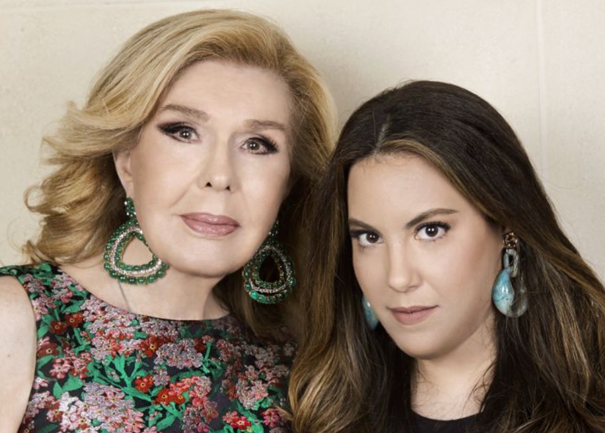 Μήνυμα ελπίδας στον Ναό του Ποσειδώνα από την Μαριάννα Βαρδινογιάννη και την Μαίρη Κατράτζου: