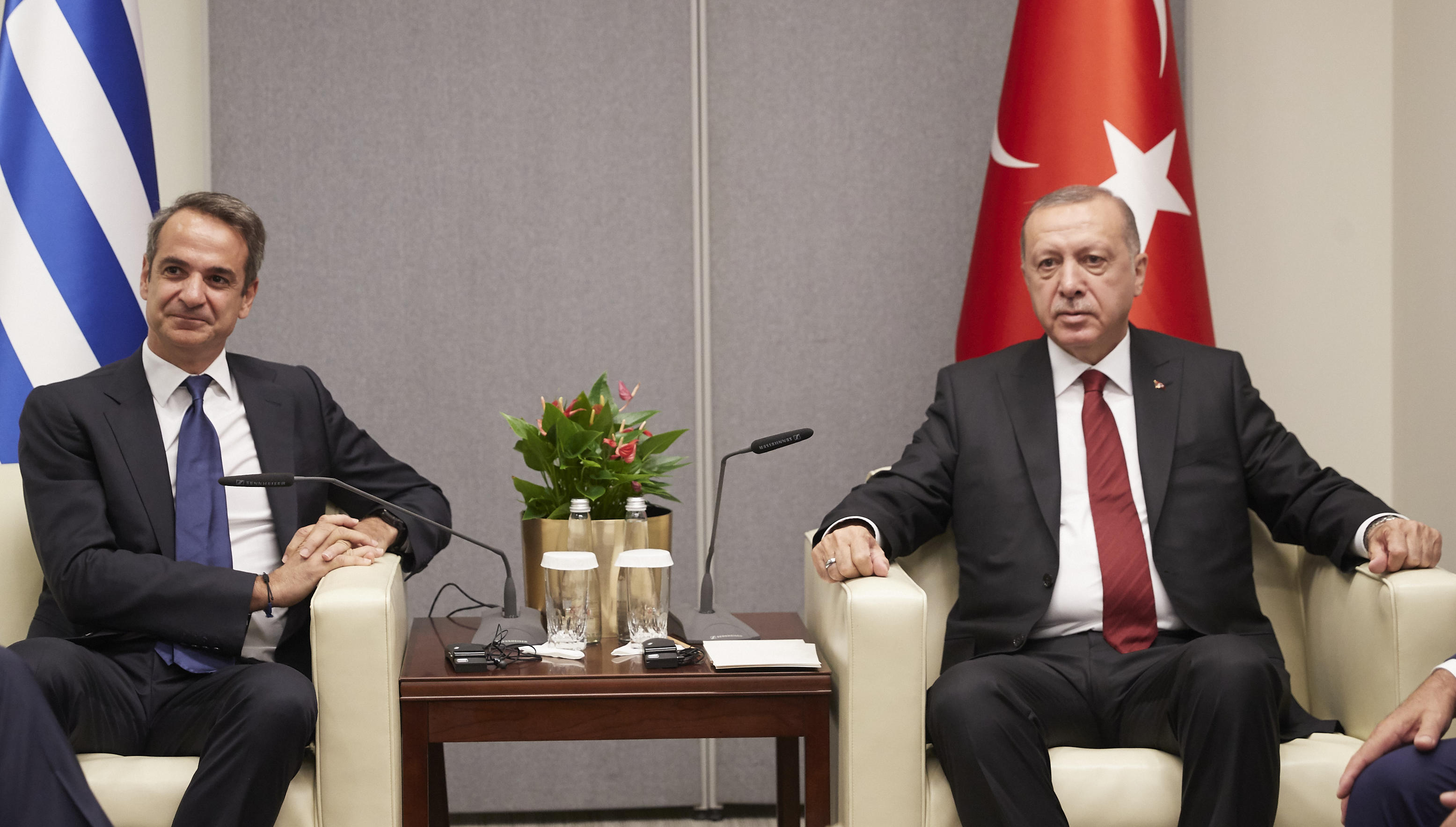 Ομέρ Τσελίκ: Ο Ερντογάν θα θέσει όλα τα ζητήματα στον Κυριάκο Μητσοτάκη