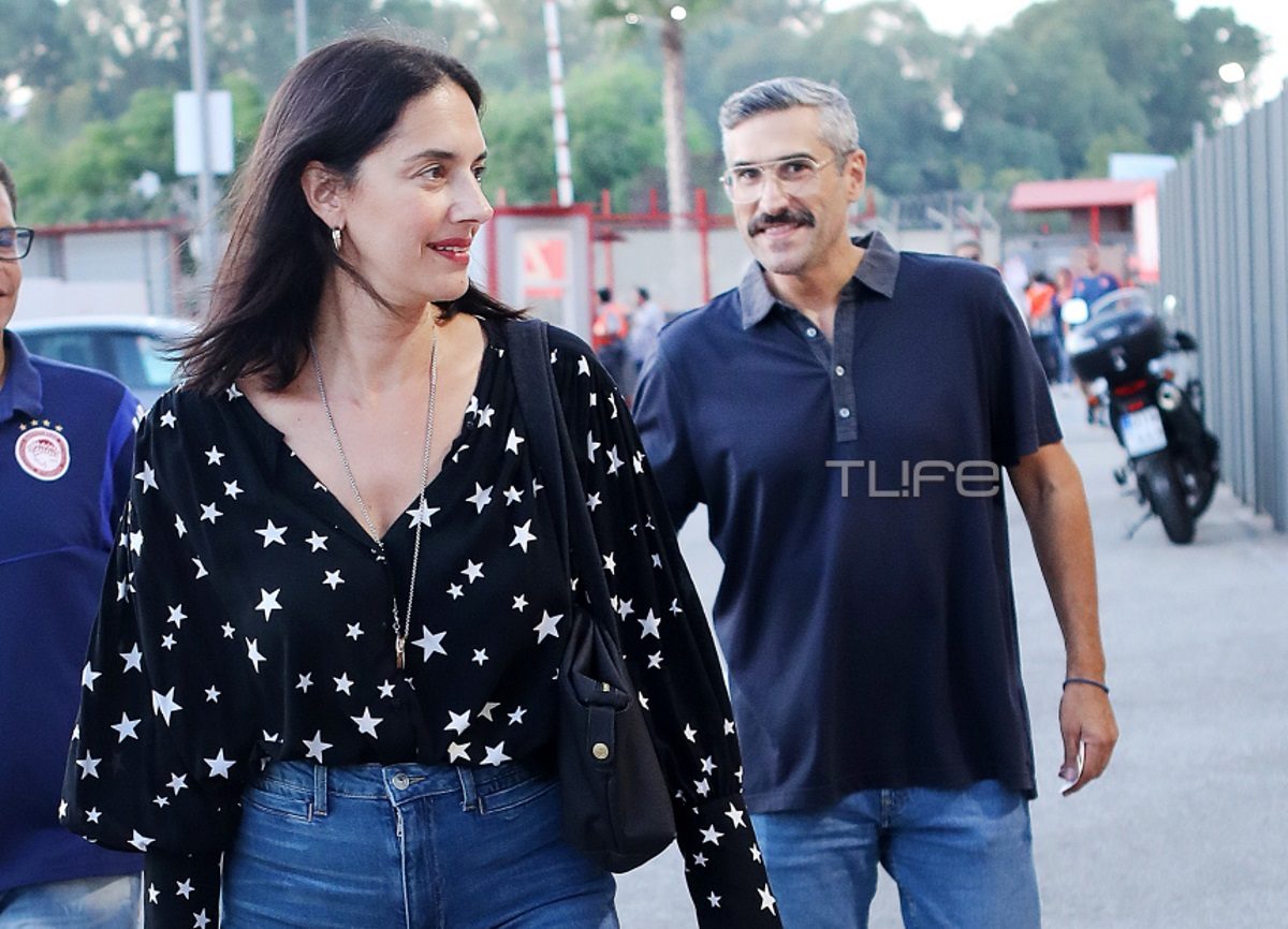 Νόνη Δούνια: Συνόδευσε τον σύζυγό της στο γήπεδο – Φωτογραφίες